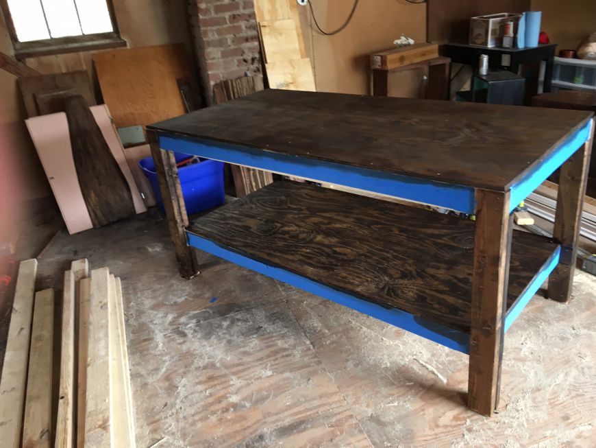 building a woodworking workbench and outfeed table for tablesaw